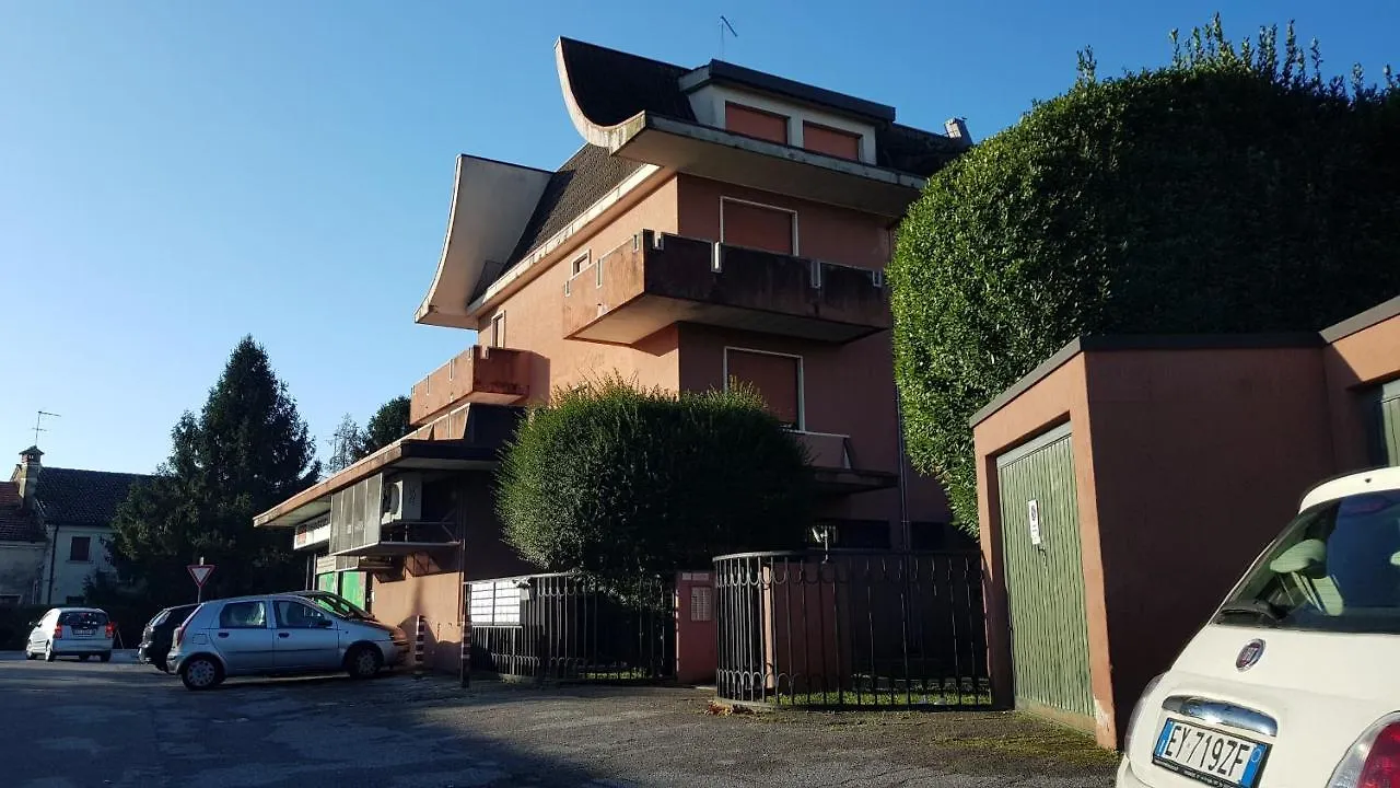 Only The Best 3 Tra Treviso E Venezia Preganziol 0*,  Italy