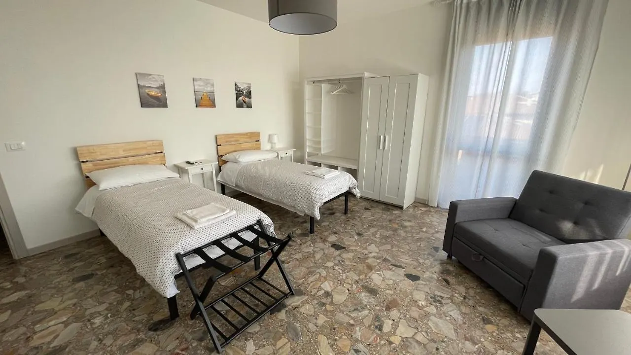 Only The Best 3 La Tua Suite Tra Treviso E Venezia Preganziol 0*,  Italien