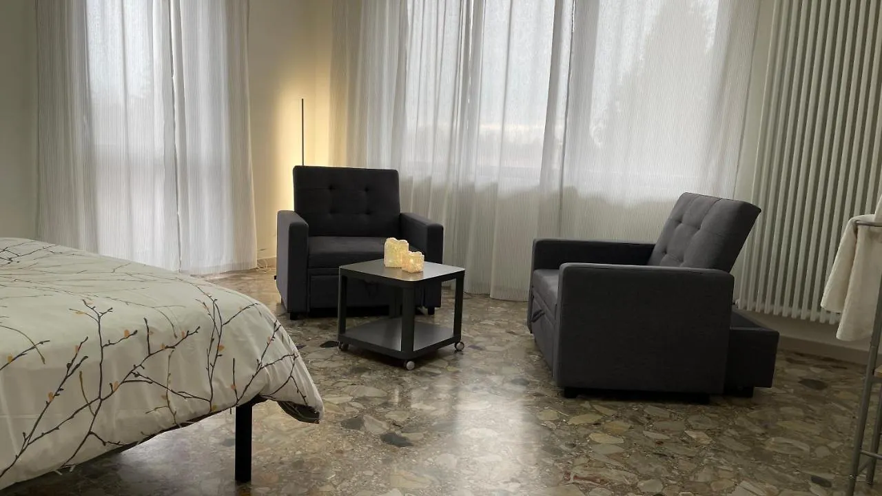 Only The Best 3 La Tua Suite Tra Treviso E Venezia Preganziol 0*,  Italien